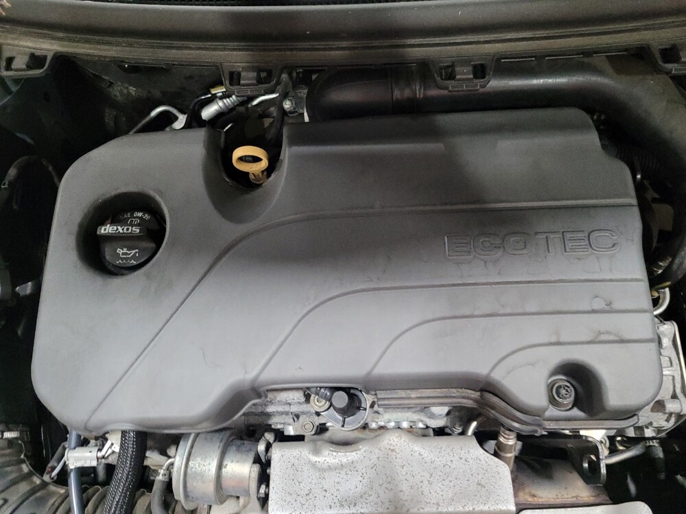 2018 Chevrolet Cruze in Newport News, VA 23601 - 18090195 30