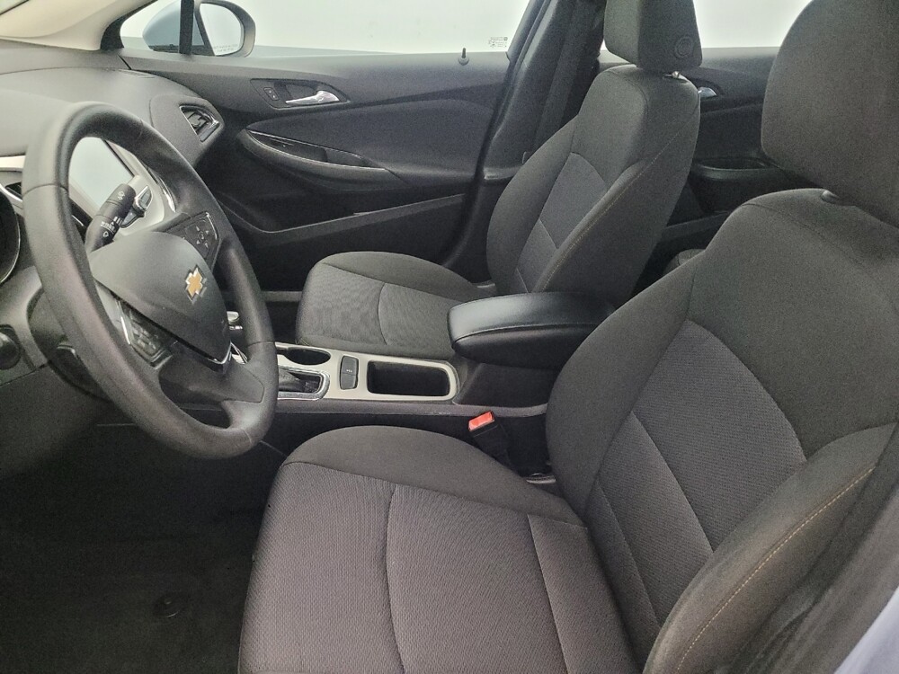 2018 Chevrolet Cruze in Newport News, VA 23601 - 18090195 17