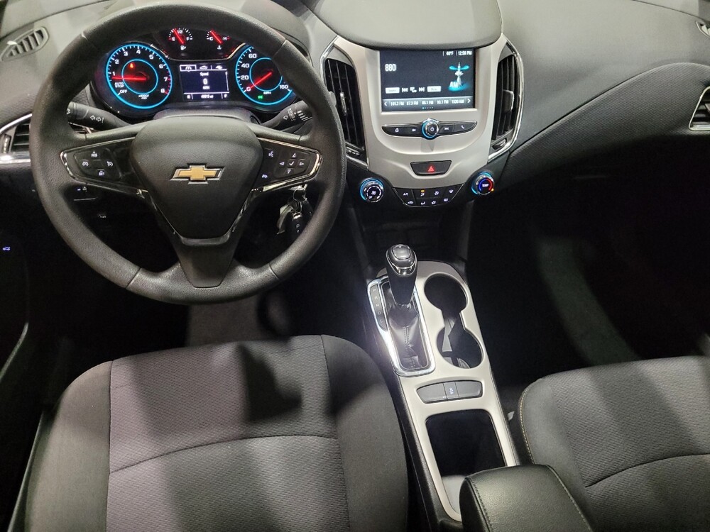 2018 Chevrolet Cruze in Newport News, VA 23601 - 18090195 22