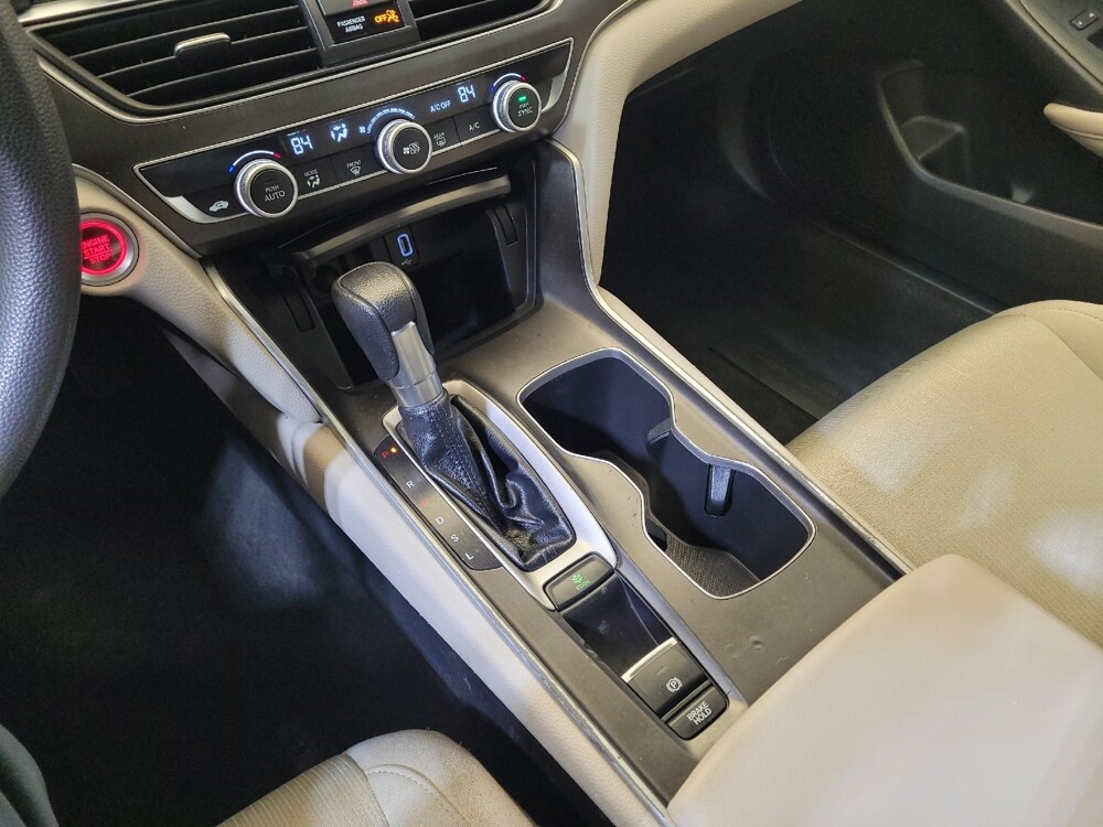 2018 Honda Accord in Miamisburg, OH 45342 - 18090199 26