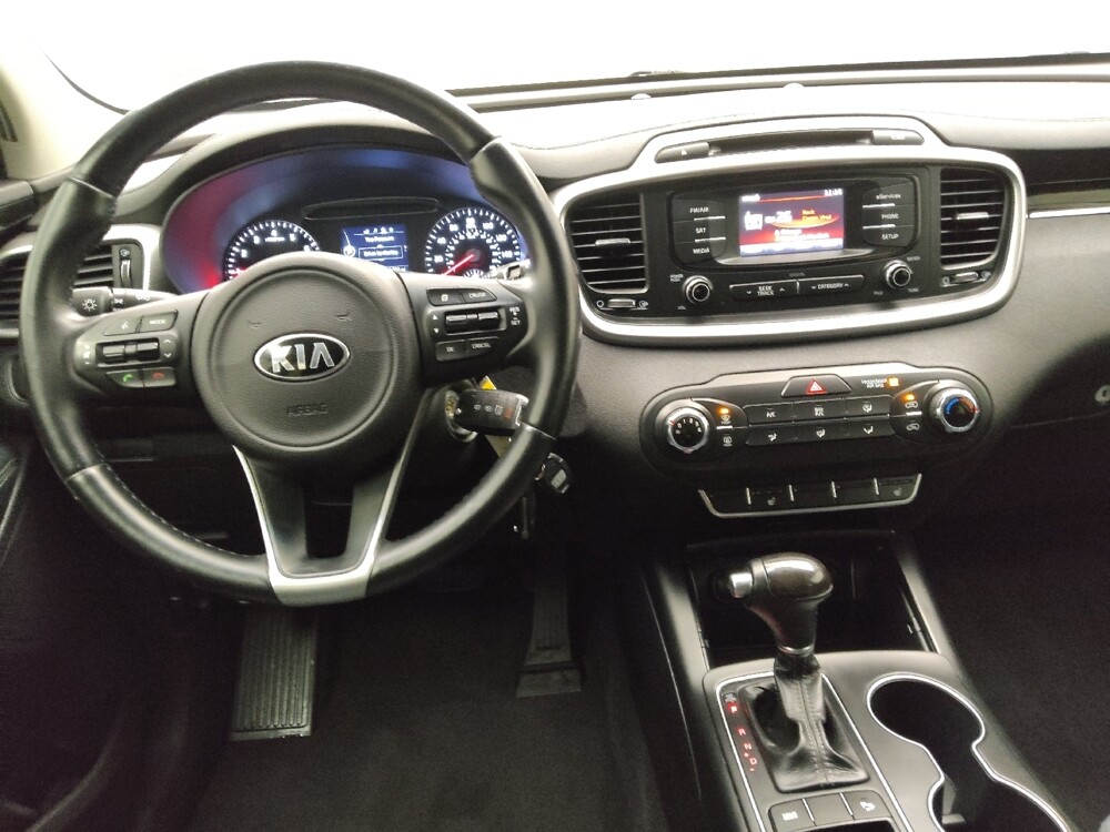2016 Kia Sorento in Peoria, IL 61615 - 18090202 22