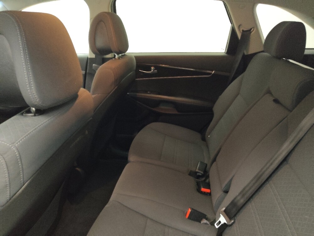 2016 Kia Sorento in Peoria, IL 61615 - 18090202 18