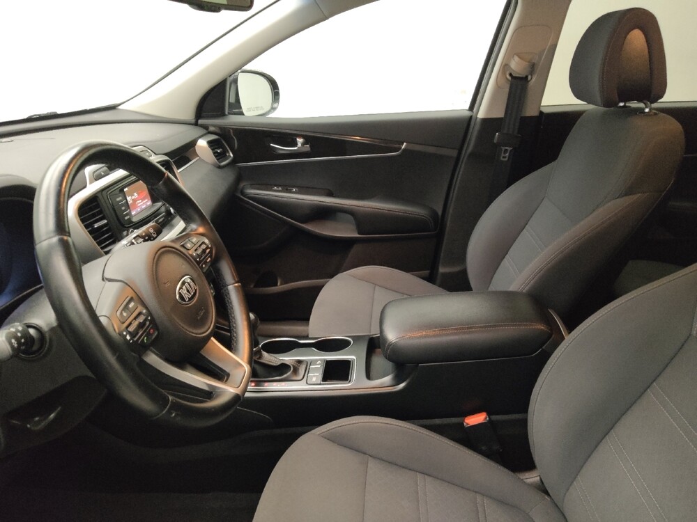2016 Kia Sorento in Peoria, IL 61615 - 18090202 17