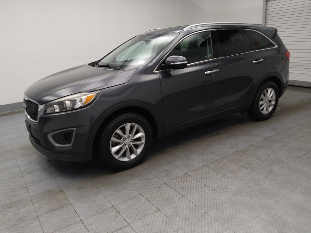 2016 Kia Sorento in Peoria, IL 61615 - 18090202 2
