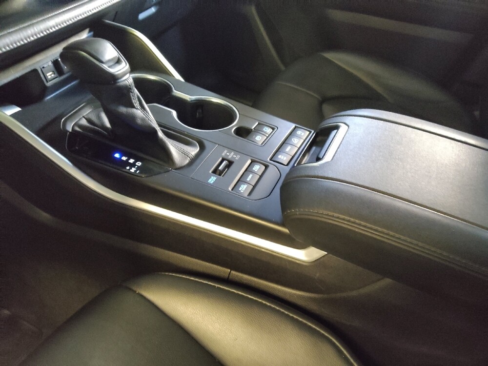 2021 Toyota Highlander in Greensboro, NC 27407 - 18090204 26