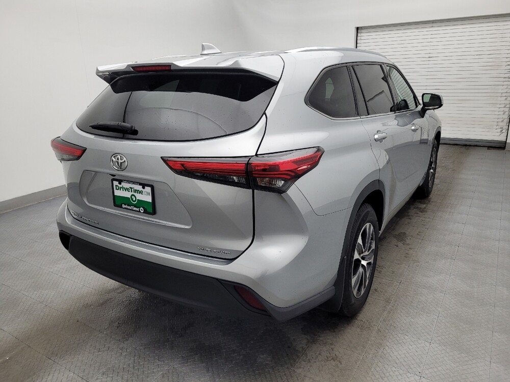 2021 Toyota Highlander in Greensboro, NC 27407 - 18090204 9