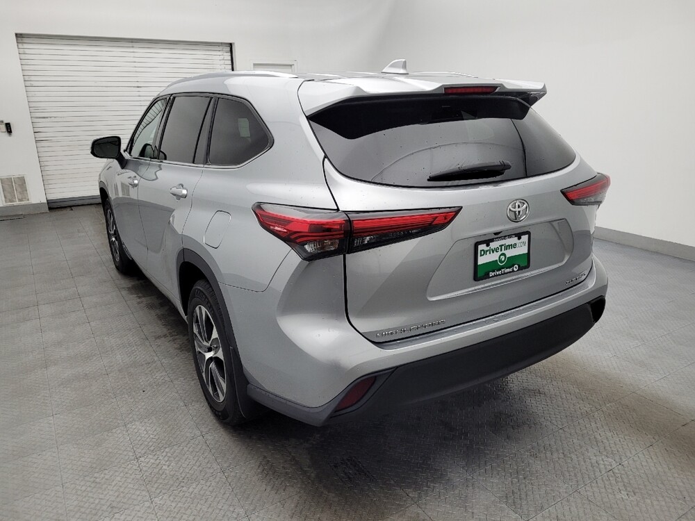 2021 Toyota Highlander in Greensboro, NC 27407 - 18090204 5