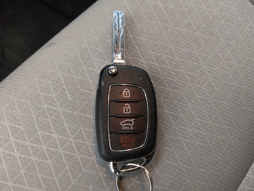 2017 Hyundai Tucson in Lakeland, FL 33815 - 18090207 32