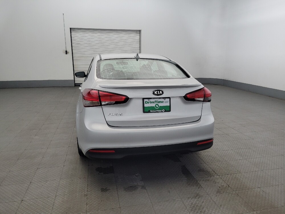 2017 Kia Forte in Temple Hills, MD 20746 - 18090208 6