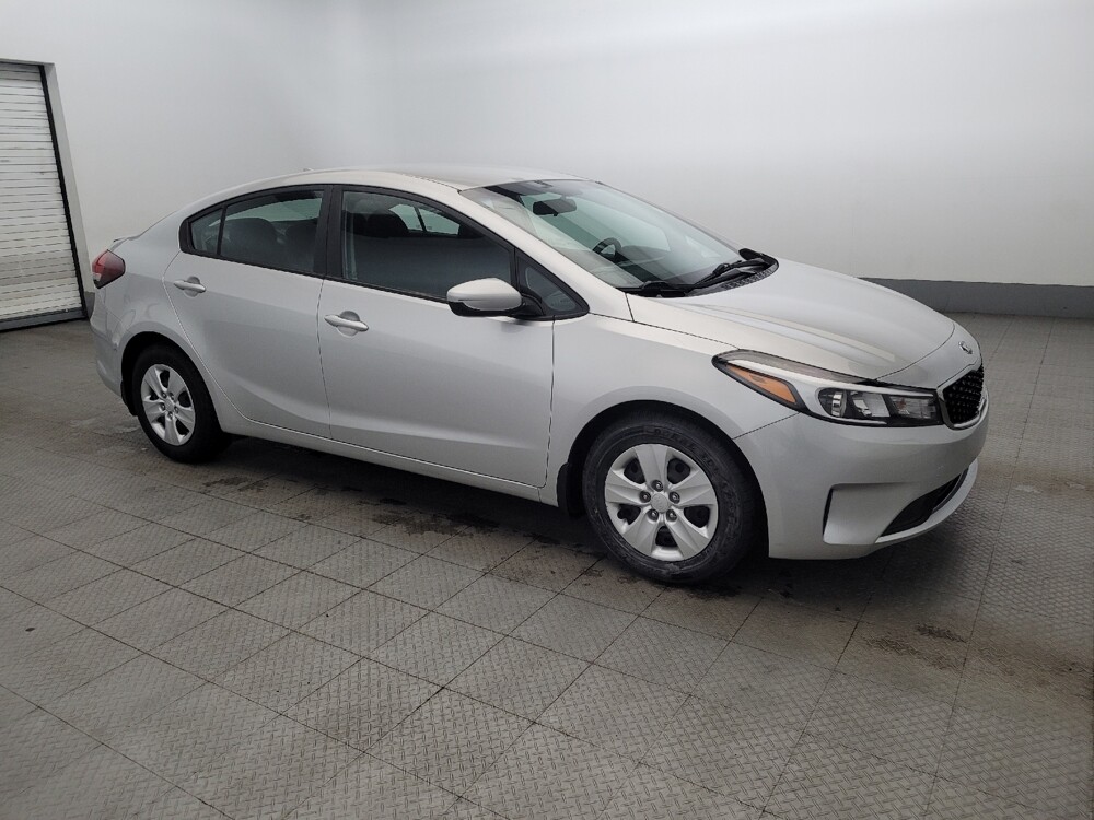 2017 Kia Forte in Temple Hills, MD 20746 - 18090208 11