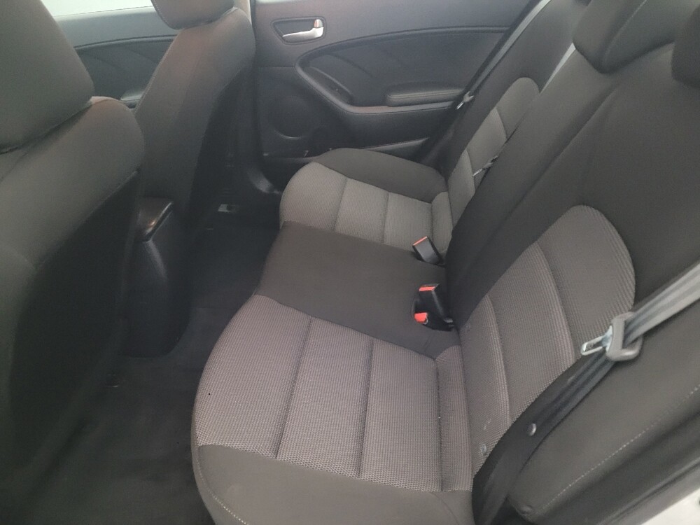 2017 Kia Forte in Temple Hills, MD 20746 - 18090208 18