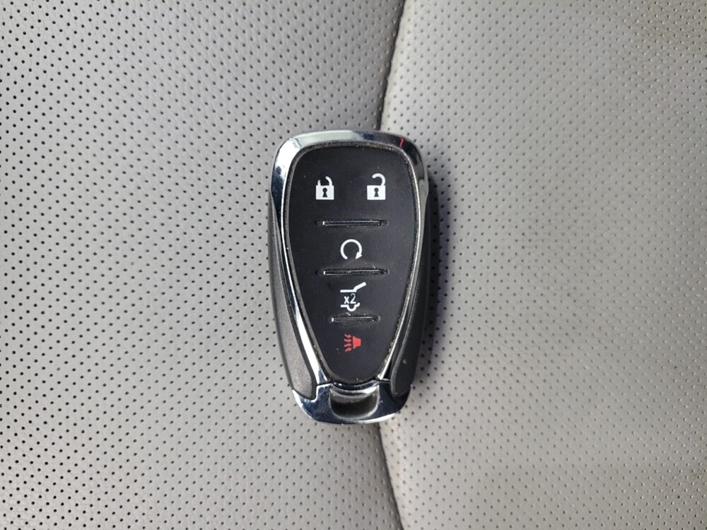 2019 Chevrolet Equinox in Eastpointe, MI 48021 - 18090216 32