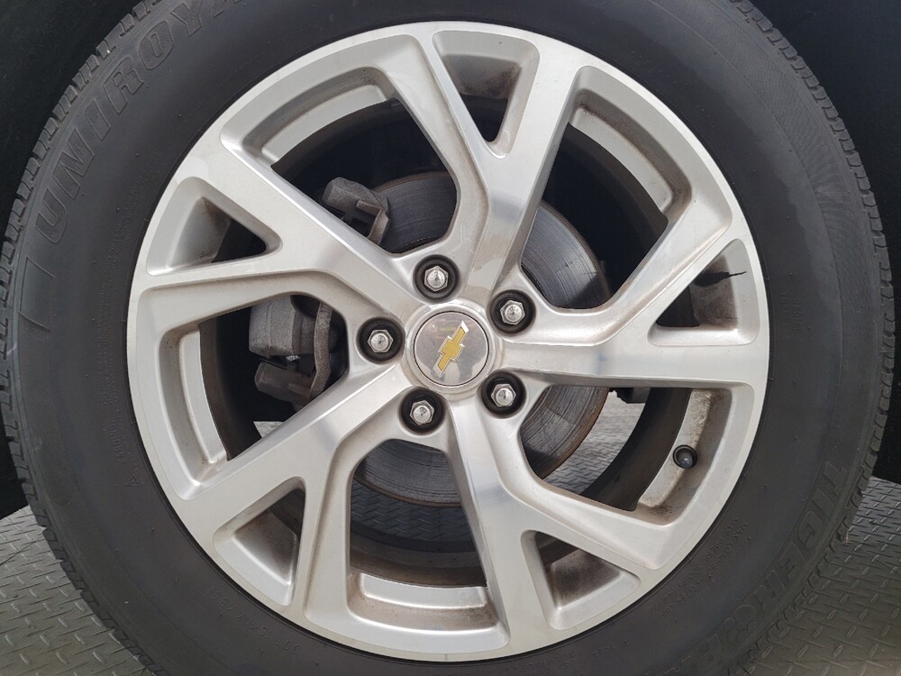 2019 Chevrolet Equinox in Eastpointe, MI 48021 - 18090216 31