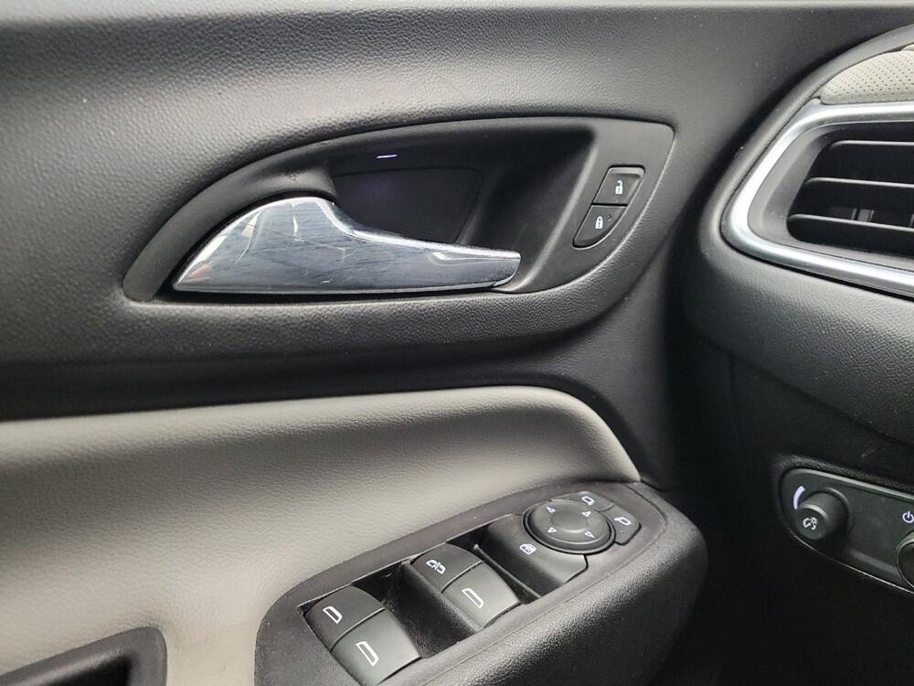 2019 Chevrolet Equinox in Eastpointe, MI 48021 - 18090216 27