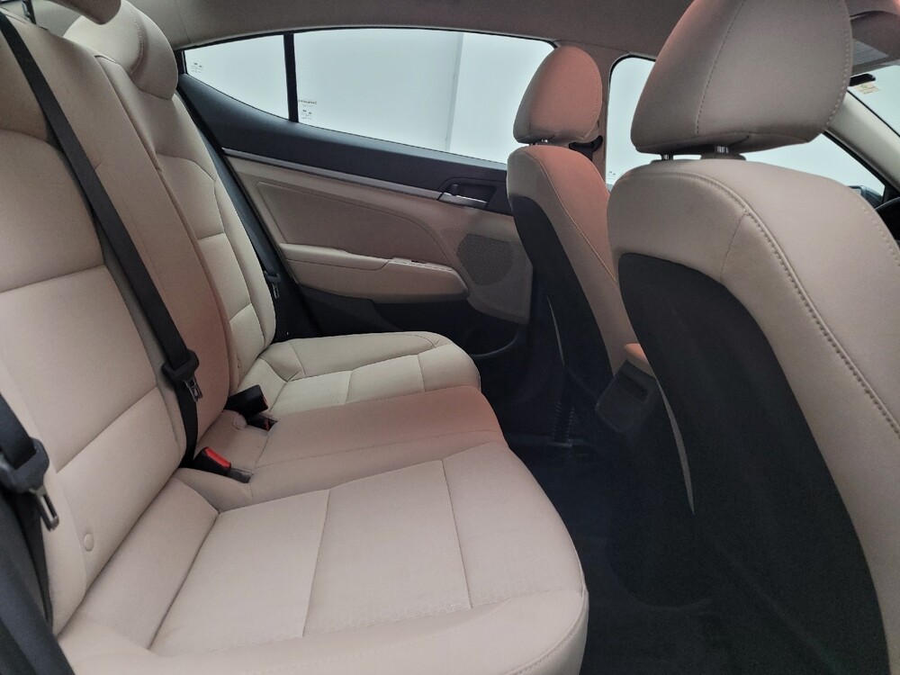 2018 Hyundai Elantra in Eastpointe, MI 48021 - 18090217 19