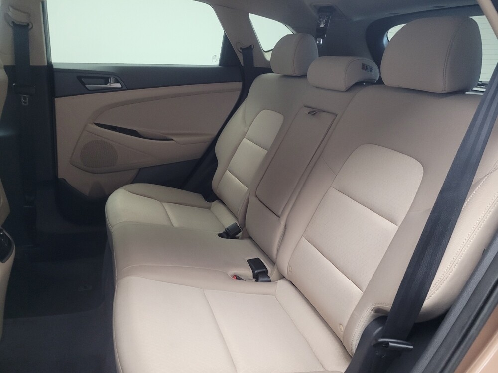 2017 Hyundai Tucson in Indianapolis, IN 46219 - 18090219 18