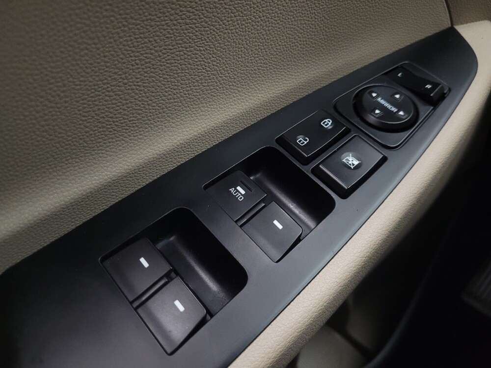 2017 Hyundai Tucson in Indianapolis, IN 46219 - 18090219 27