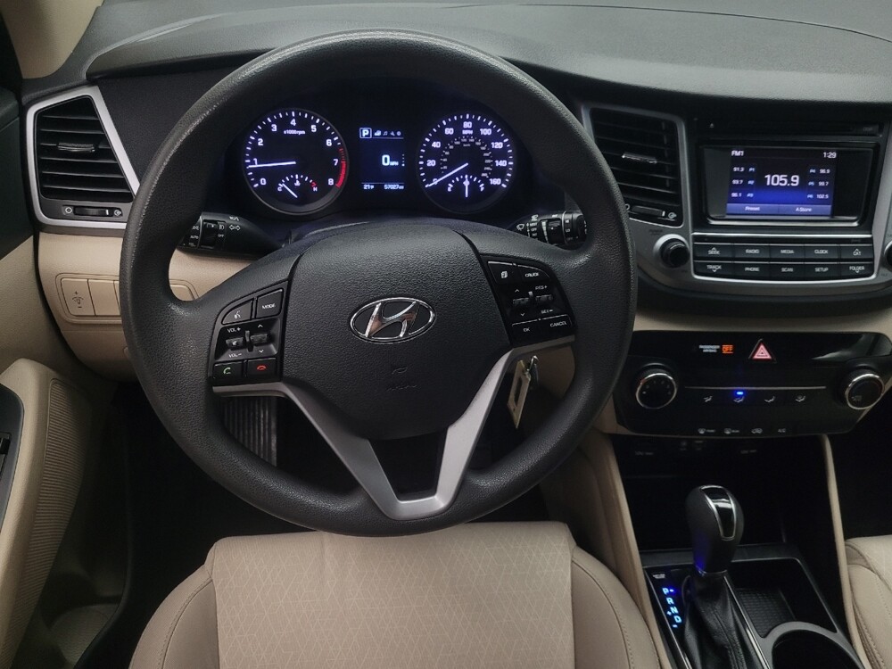 2017 Hyundai Tucson in Indianapolis, IN 46219 - 18090219 22