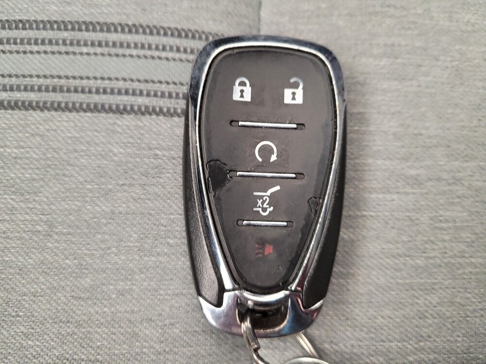 2020 Chevrolet Blazer in Louisville, KY 40258 - 18090220 32