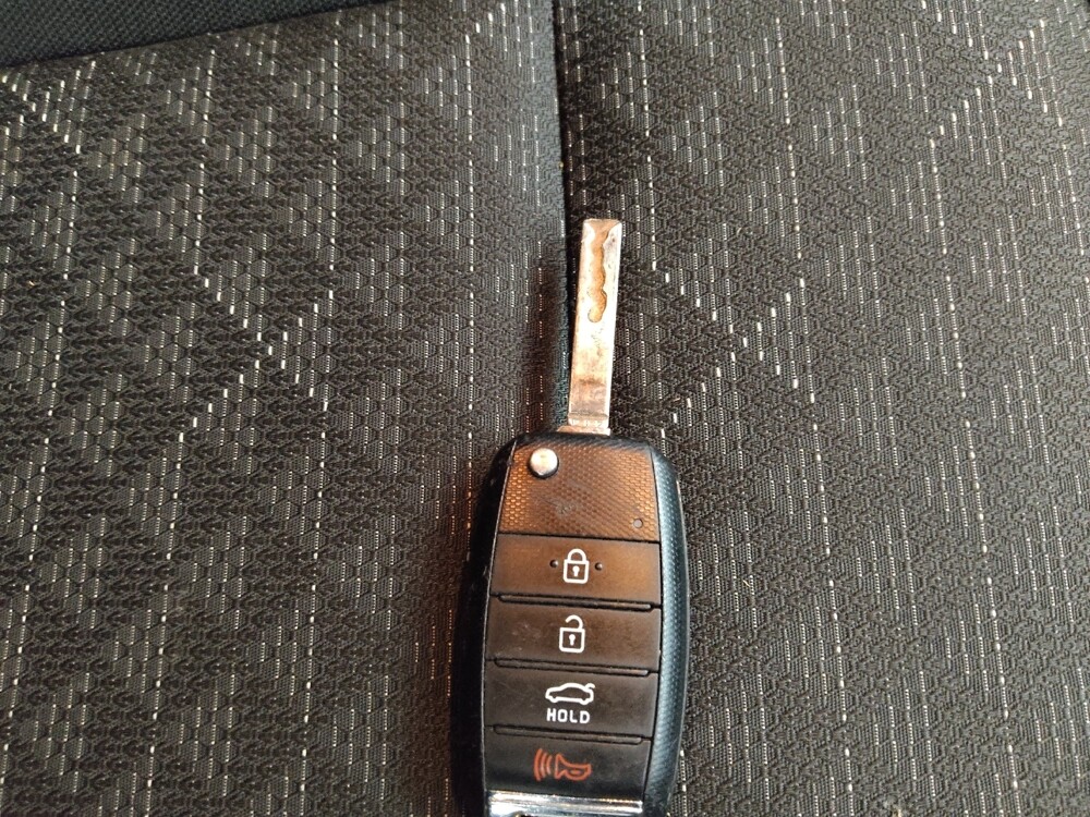 2018 Kia Rio in Des Moines, IA 50310 - 18090222 32