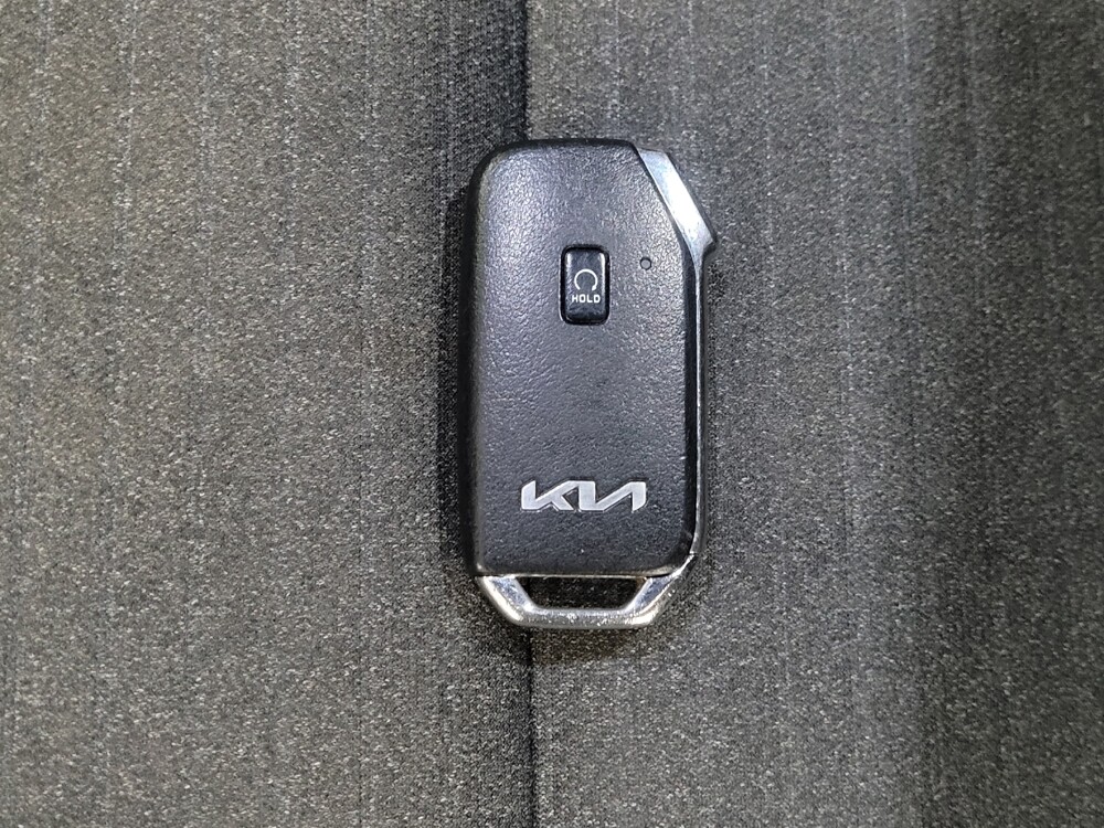 2022 Kia Soul in Jacksonville, FL 32225 - 18090227 32