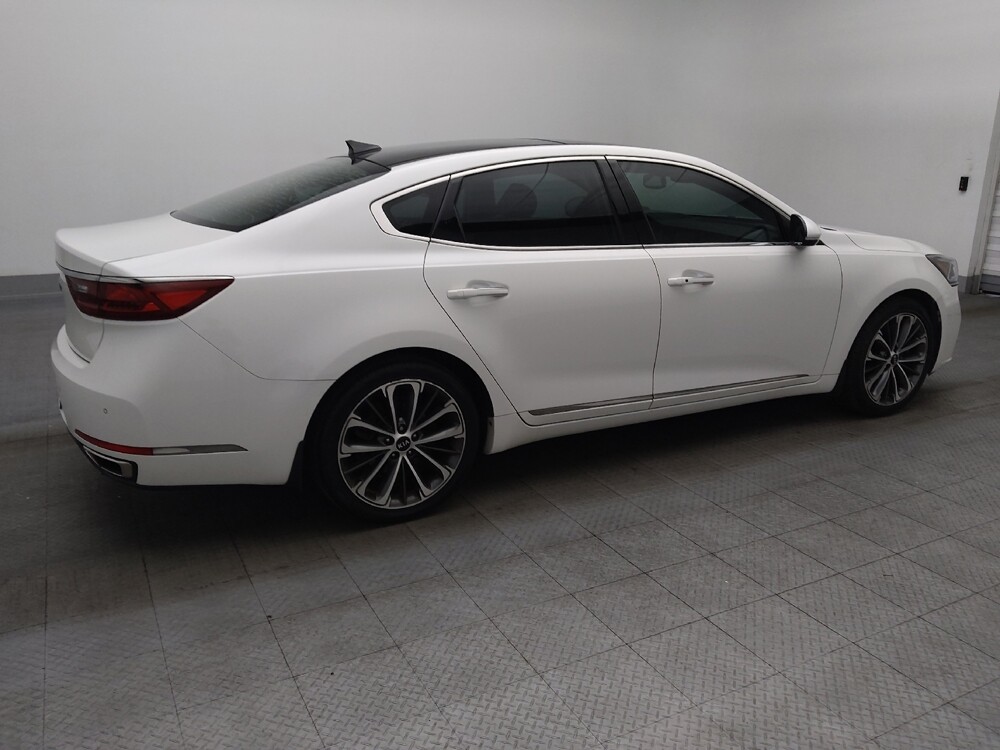 2019 Kia Cadenza in Gainesville, FL 32609 - 18090233 10