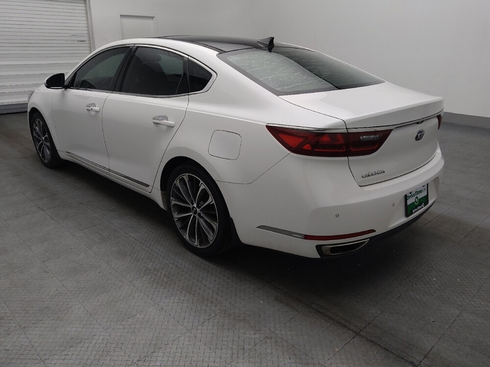 2019 Kia Cadenza in Gainesville, FL 32609 - 18090233 5