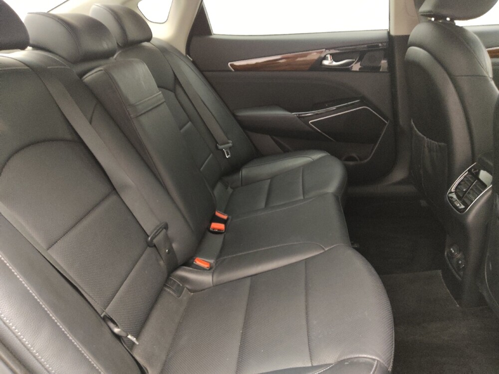 2019 Kia Cadenza in Gainesville, FL 32609 - 18090233 19