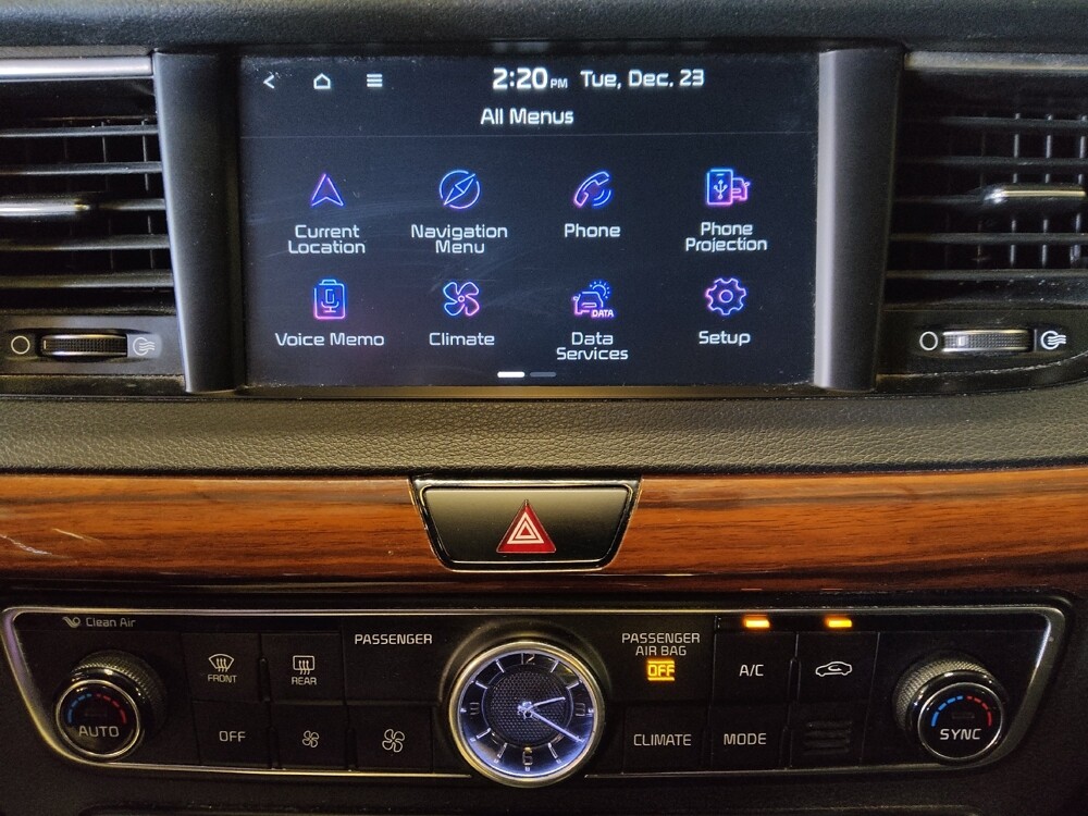 2019 Kia Cadenza in Gainesville, FL 32609 - 18090233 25