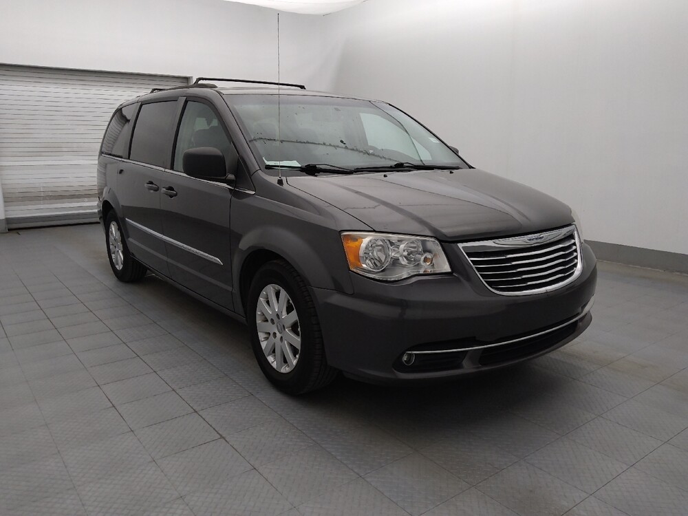 2015 Chrysler Town & Country in Lakeland, FL 33815 - 18090235 13