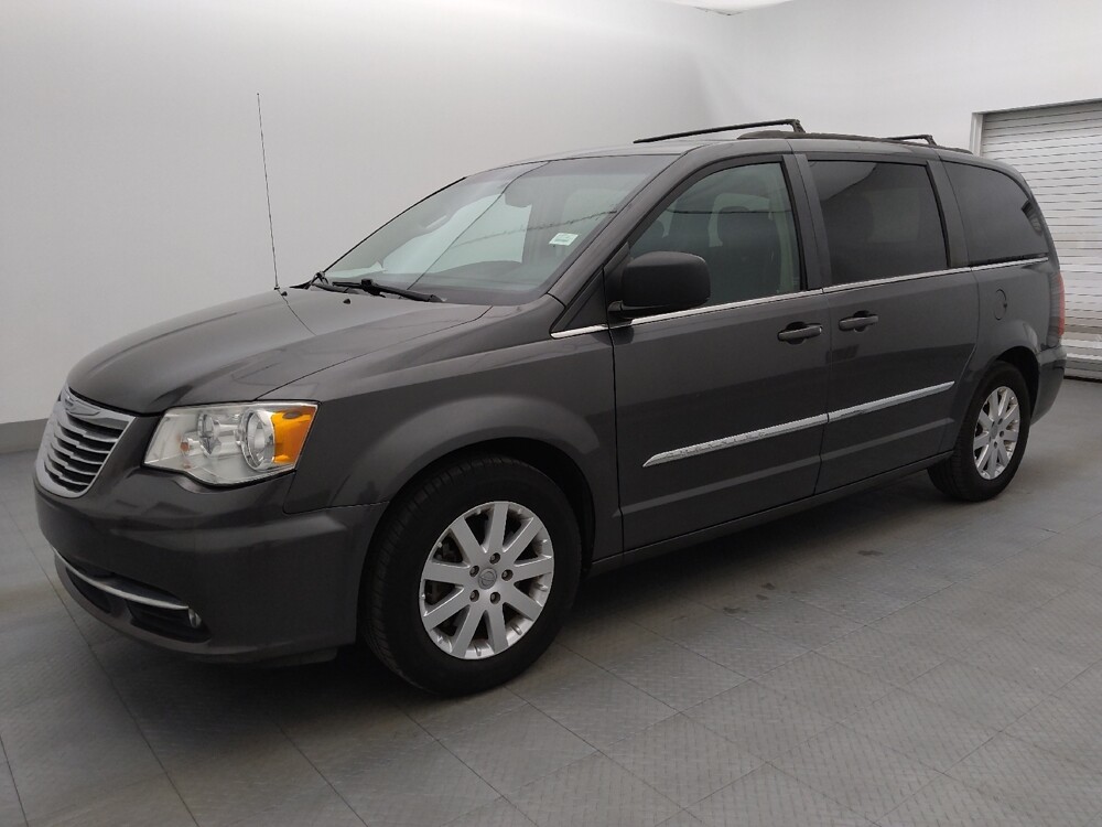 2015 Chrysler Town & Country in Lakeland, FL 33815 - 18090235 2