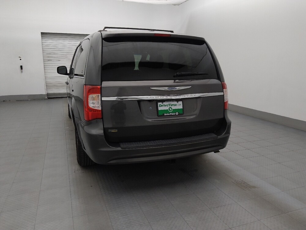 2015 Chrysler Town & Country in Lakeland, FL 33815 - 18090235 6