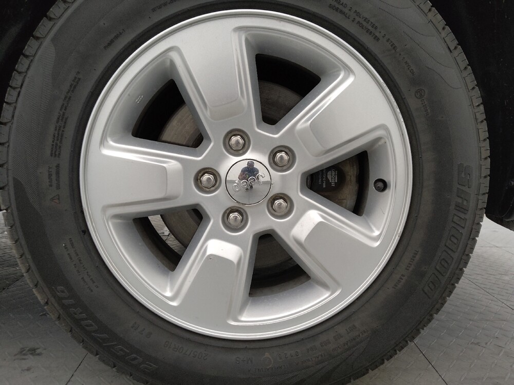 2015 Jeep Compass in Lakeland, FL 33815 - 18090236 31