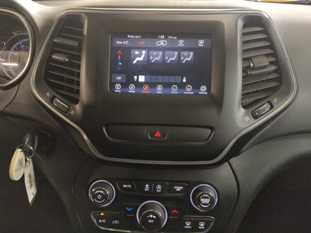 2019 Jeep Cherokee in Plano, TX 75074 - 18090246 25