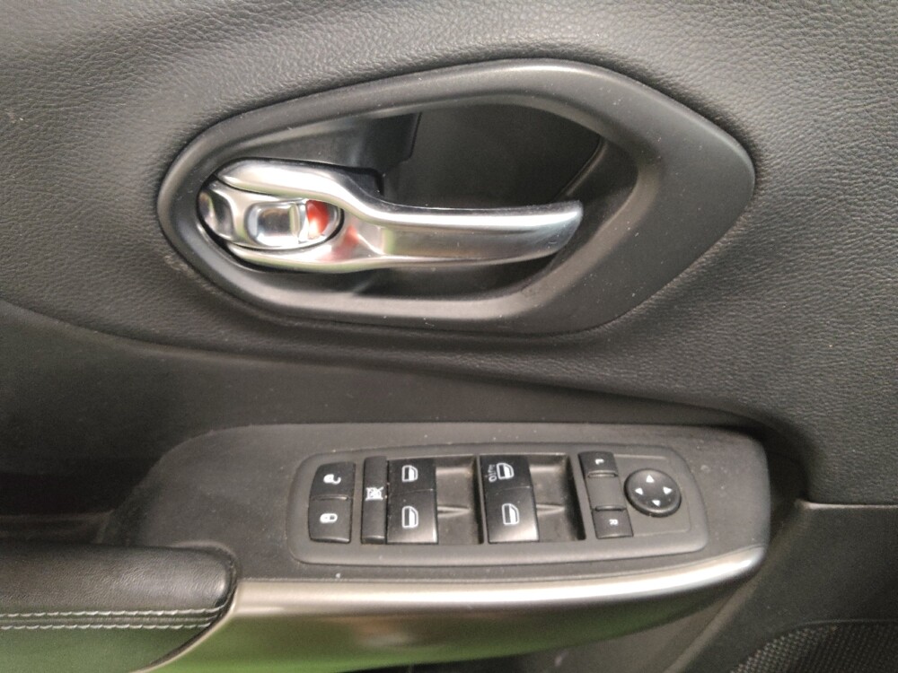 2019 Jeep Cherokee in Plano, TX 75074 - 18090246 27