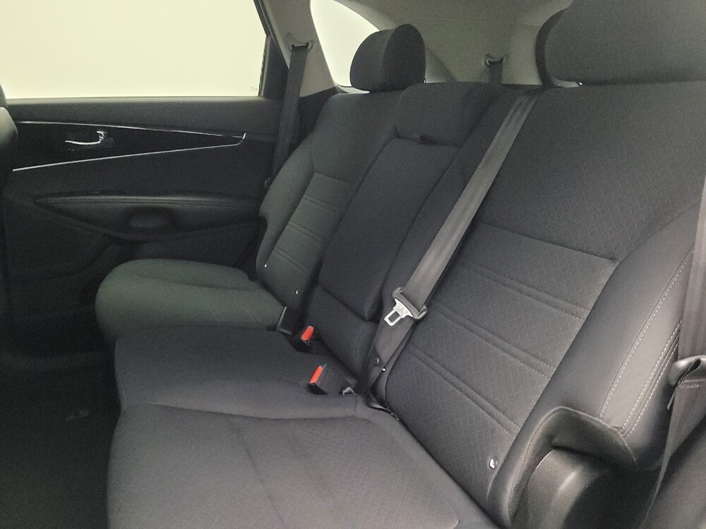 2017 Kia Sorento in Columbus, GA 31909 - 18090255 18