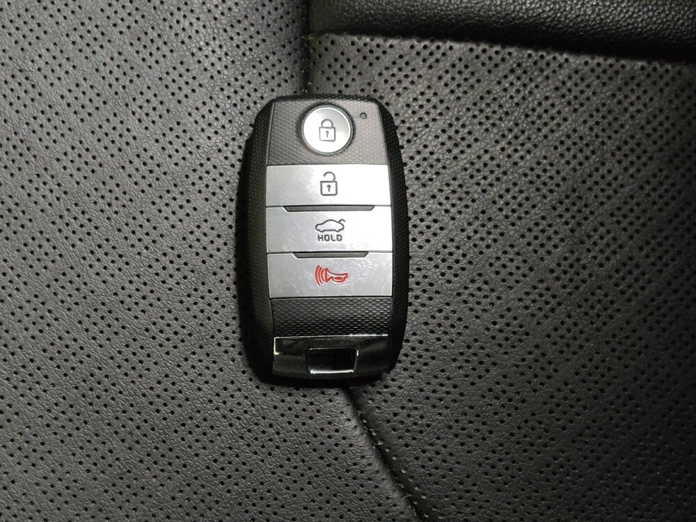 2019 Kia Optima in Greensboro, NC 27407 - 18090256 32