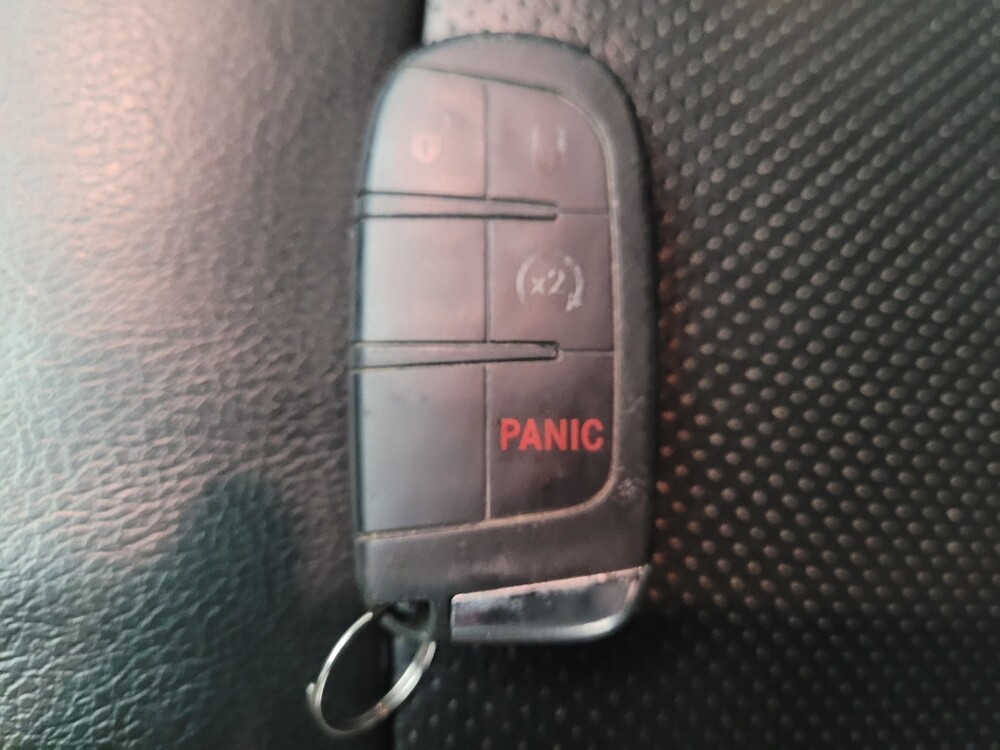 2019 Jeep Compass in Riverside, CA 92504 - 18090257 32