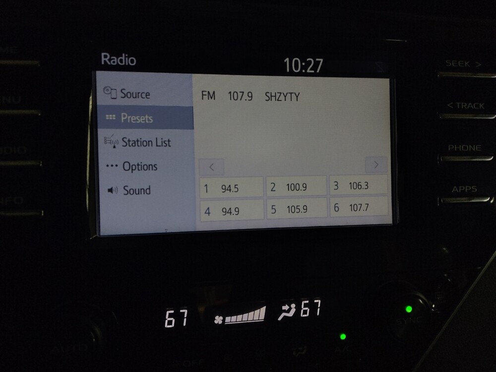 2018 Toyota Camry in Chattanooga, TN 37421 - 18090258 25