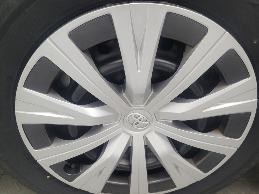 2018 Toyota Camry in Chattanooga, TN 37421 - 18090258 31