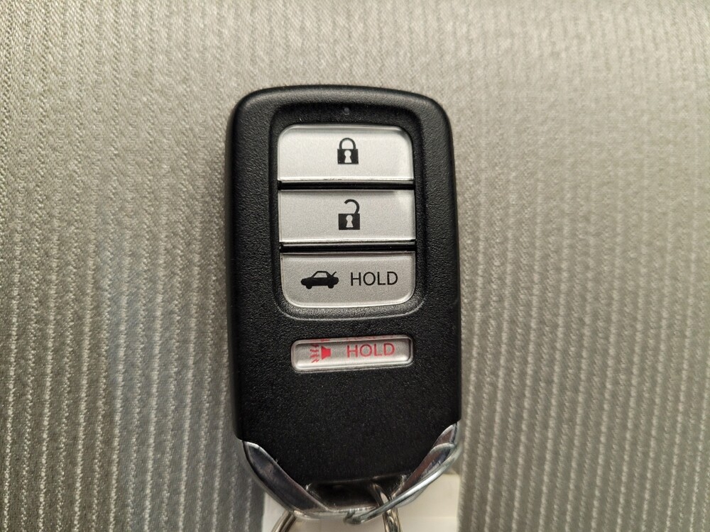 2020 Honda Accord in Louisville, KY 40258 - 18090263 32