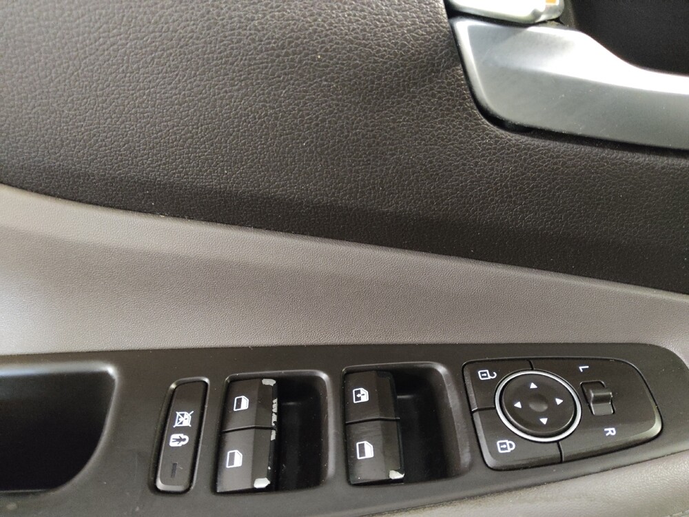 2019 Hyundai Santa Fe in Tampa, FL 33619 - 18090272 27