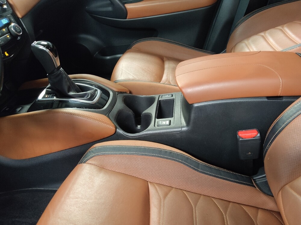 2018 Nissan Rogue in Tampa, FL 33619 - 18090275 26