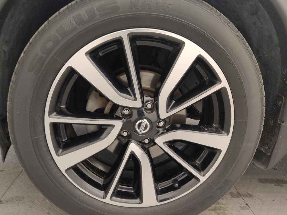 2018 Nissan Rogue in Tampa, FL 33619 - 18090275 31