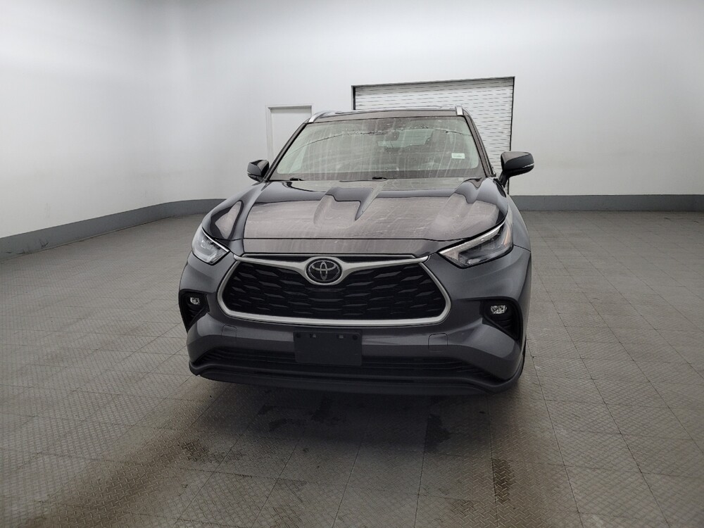 2020 Toyota Highlander in New Castle, DE 19720 - 18090276 15