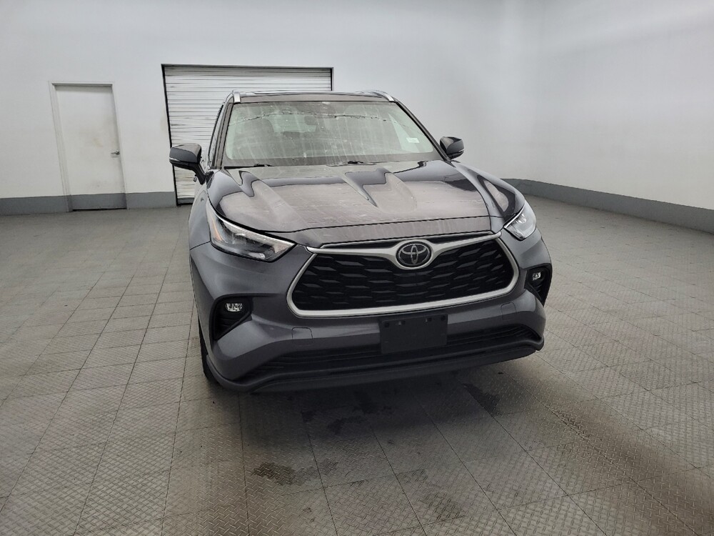 2020 Toyota Highlander in New Castle, DE 19720 - 18090276 14