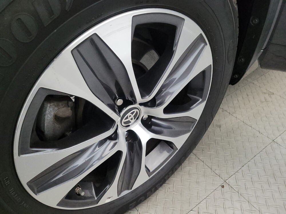 2020 Toyota Highlander in New Castle, DE 19720 - 18090276 31