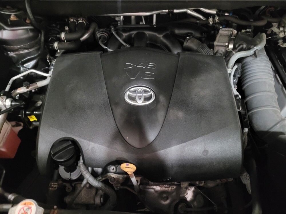 2020 Toyota Highlander in New Castle, DE 19720 - 18090276 30