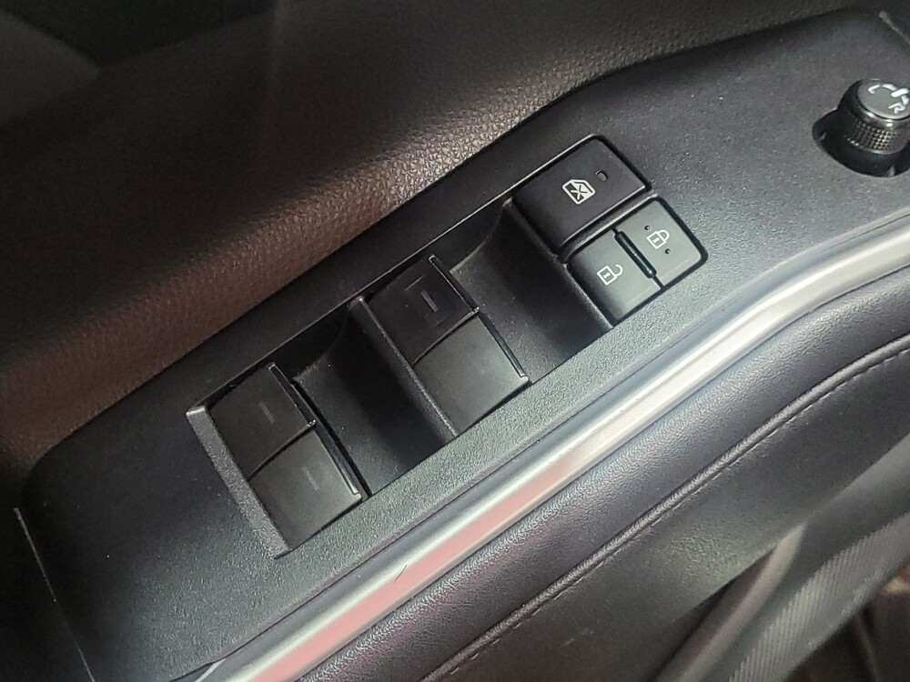 2020 Toyota Highlander in New Castle, DE 19720 - 18090276 27