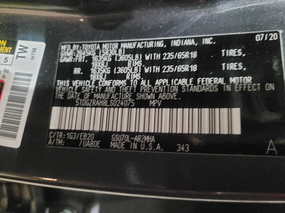 2020 Toyota Highlander in New Castle, DE 19720 - 18090276 33